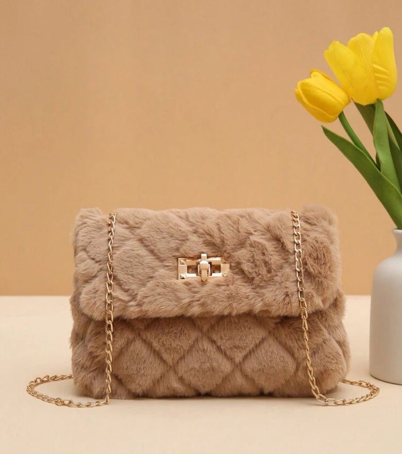 Sac bandoulière en matériau pelucheux, nouveau sac à épaule et polyvalent pour femmes, petit sac carré verrouillé pelucheux et moelleux